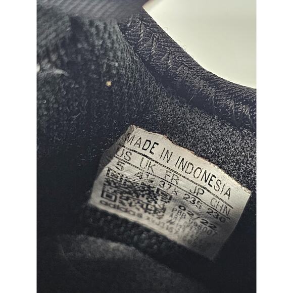 Adidas Mens originals Black shoes Mens size 5 womens 6.5 - Picture 7 of 7